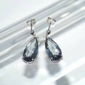 SX00913þBOUCLE TALISMAN POIRE SWAROVSKI