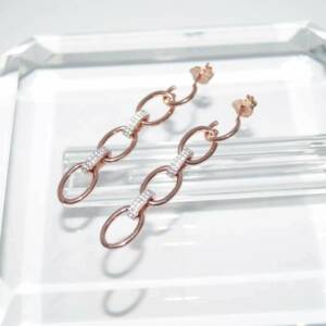 SX00919þBOUCLE PENDANTE ANNEAU SERTIS ROSE