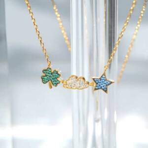 SX01034þCOLLIER LUCKY CHARMS DORE