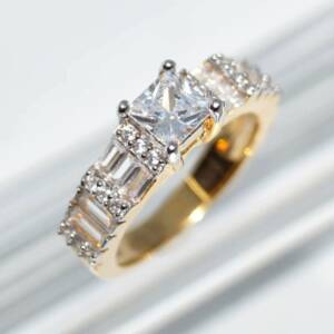 RI00957þBAGUE SOLITAIRE PRINCESSE PAVE BAGUETTE DORE