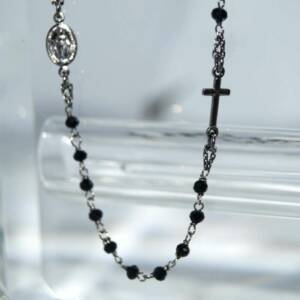 RI01090þCOLLIER CHAPELET NOIR