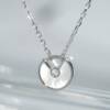 RI01098þCOLLIER MINI TALISMAN NACRE ROSE