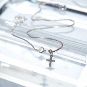 DV01124þChaine De Cheville Croix