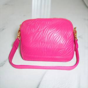 SB00212þSac Cuir Stella Leaf Fuxia