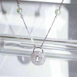 SF01080þCollier Cadena