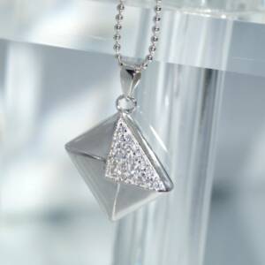 SF01224þCollier Enveloppe Zirc