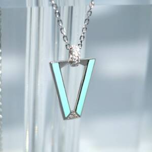 SL00574þCollier V Enamel Vert