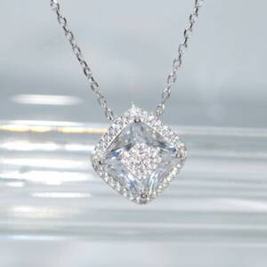 SL01085þCollier Princesse