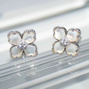 SL01248þBoucle Fleur Nacre
