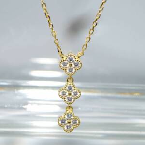 SX01169þCollier Mini Trio Alhambra Dore