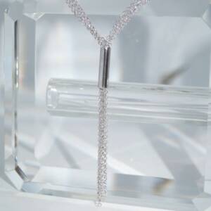 SX01288þCollier Cascade Elegance
