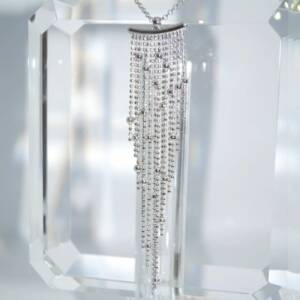 SX01293þCollier Cascade De Perles