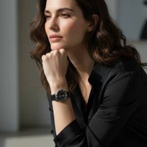 eshop LT00027 montre noire momento uno.jpg